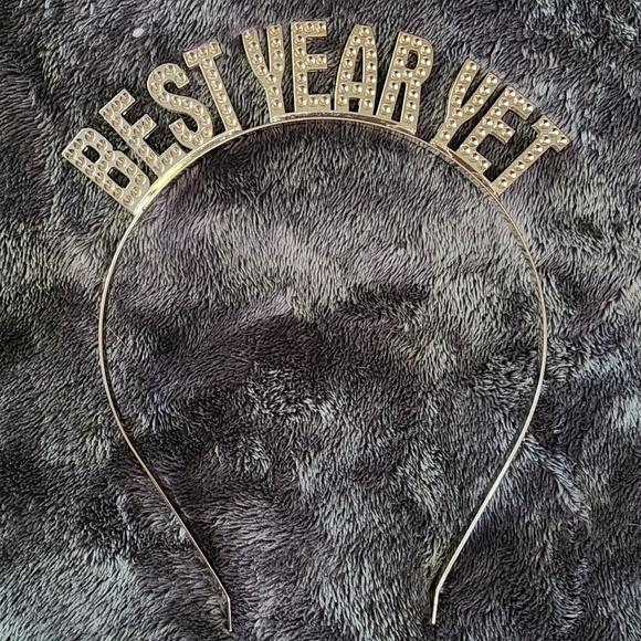 Silver Best Year Yet Headband - Perfect for NYE! - OS - Picture 4 of 4